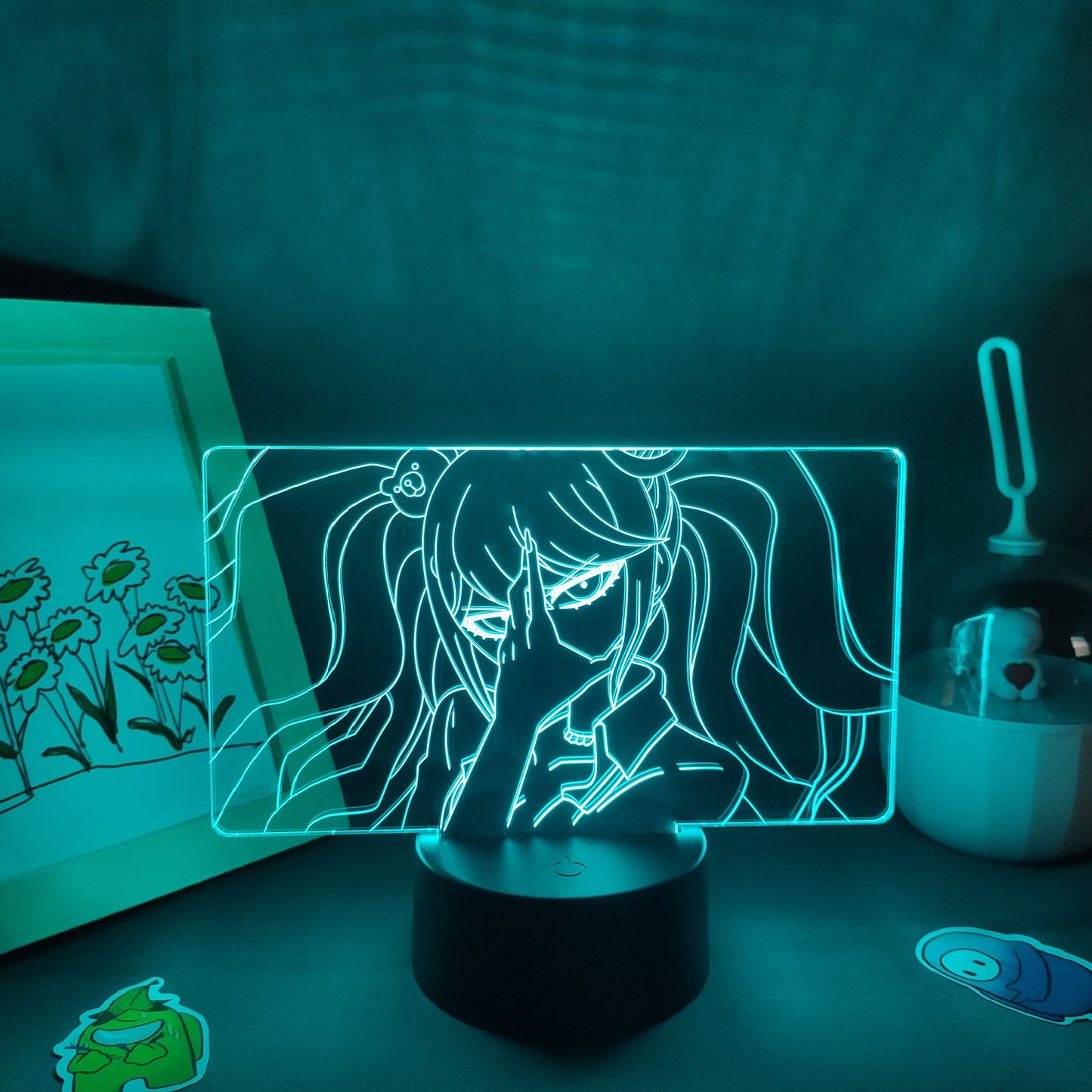 Lampe Led avec personnages du dessin animé.