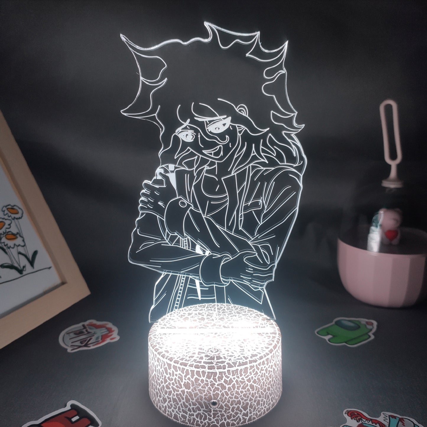 Lampe Led avec personnages du dessin animé.