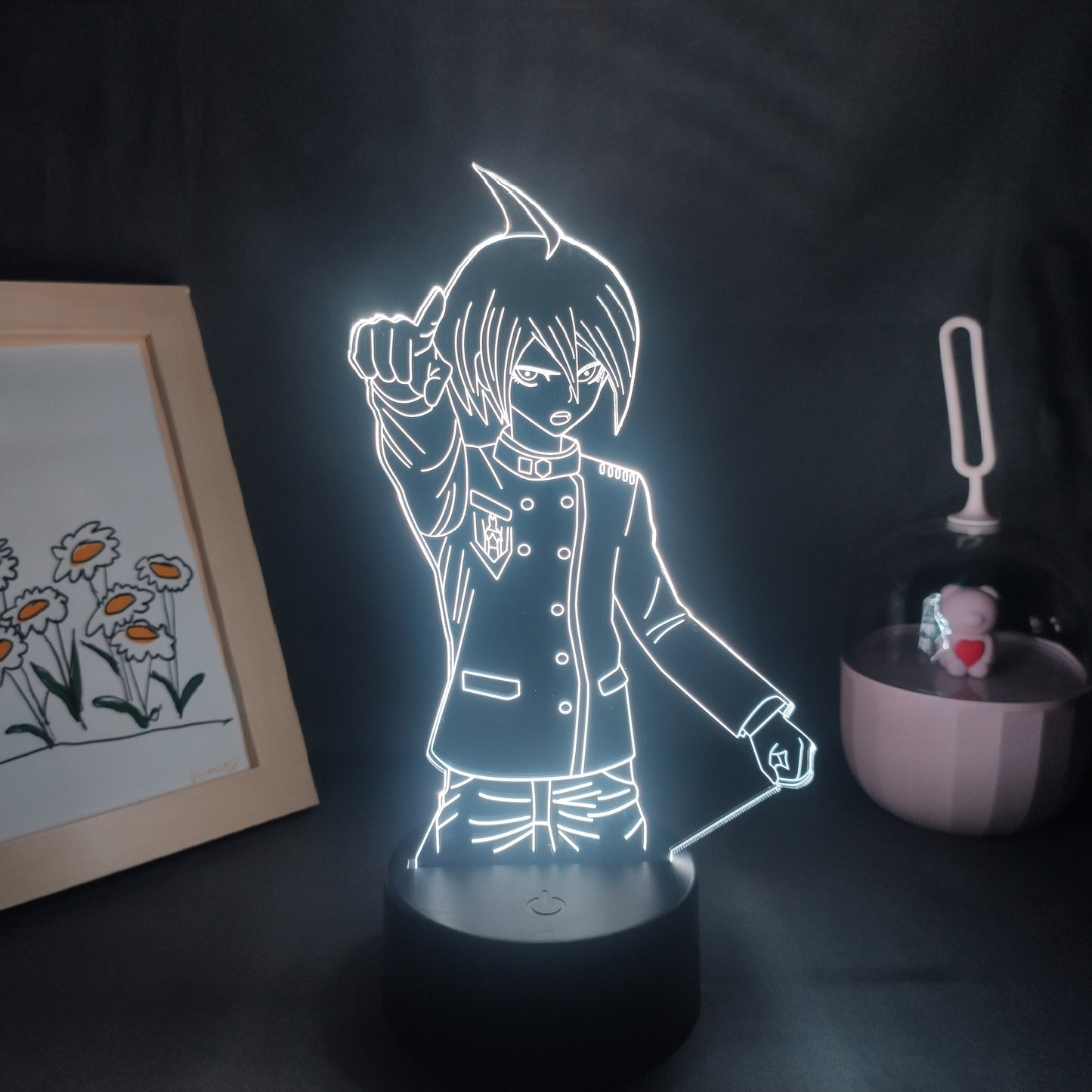 Lampe Led avec personnages du dessin animé.