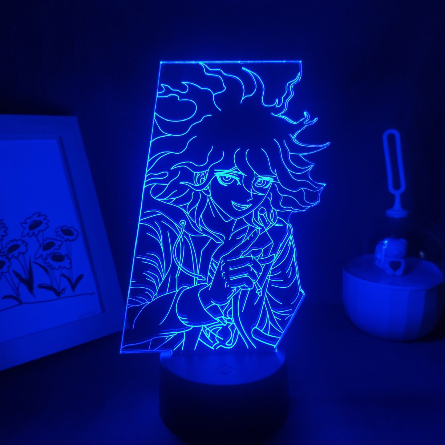Lampe Led avec personnages du dessin animé.
