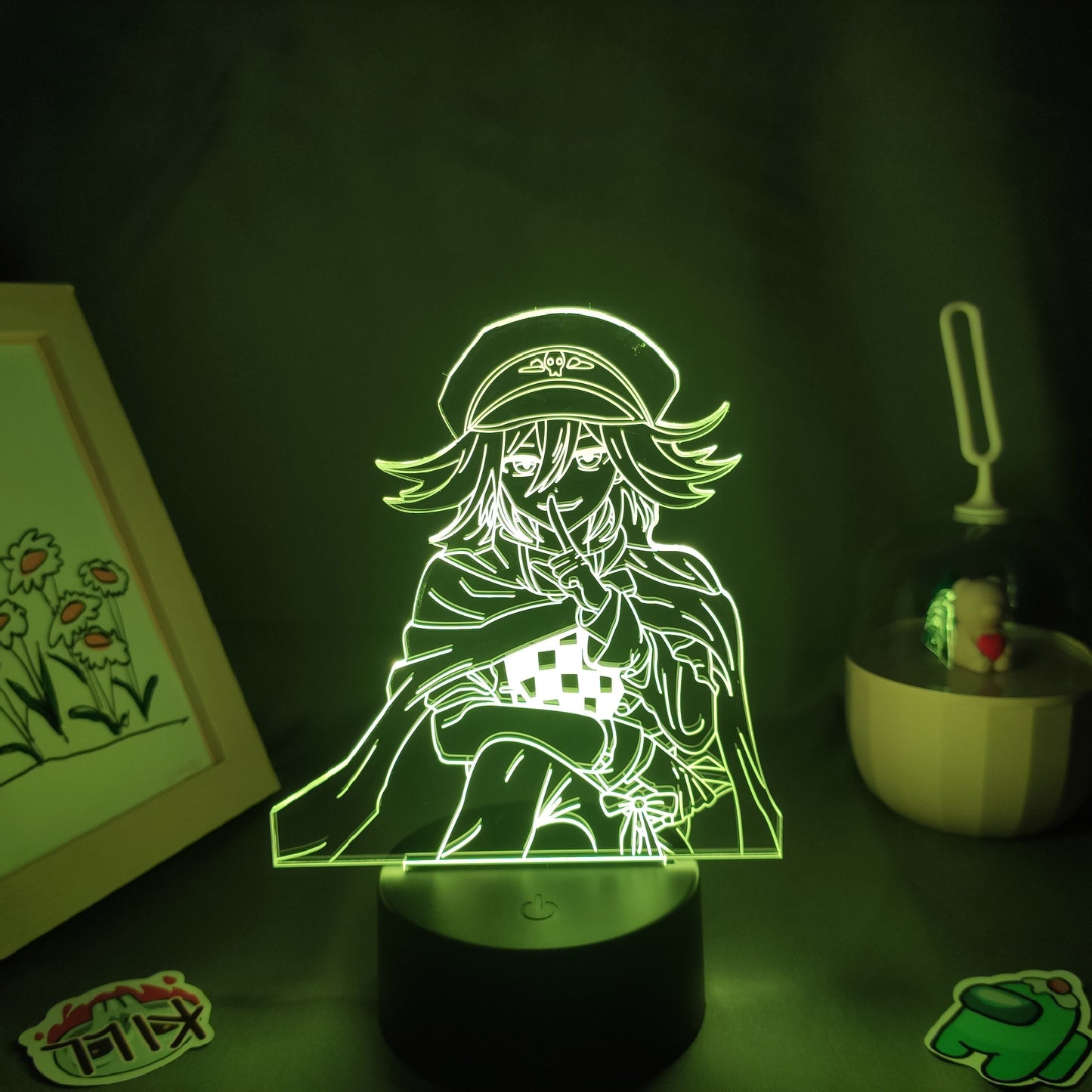 Lampe Led avec personnages du dessin animé.