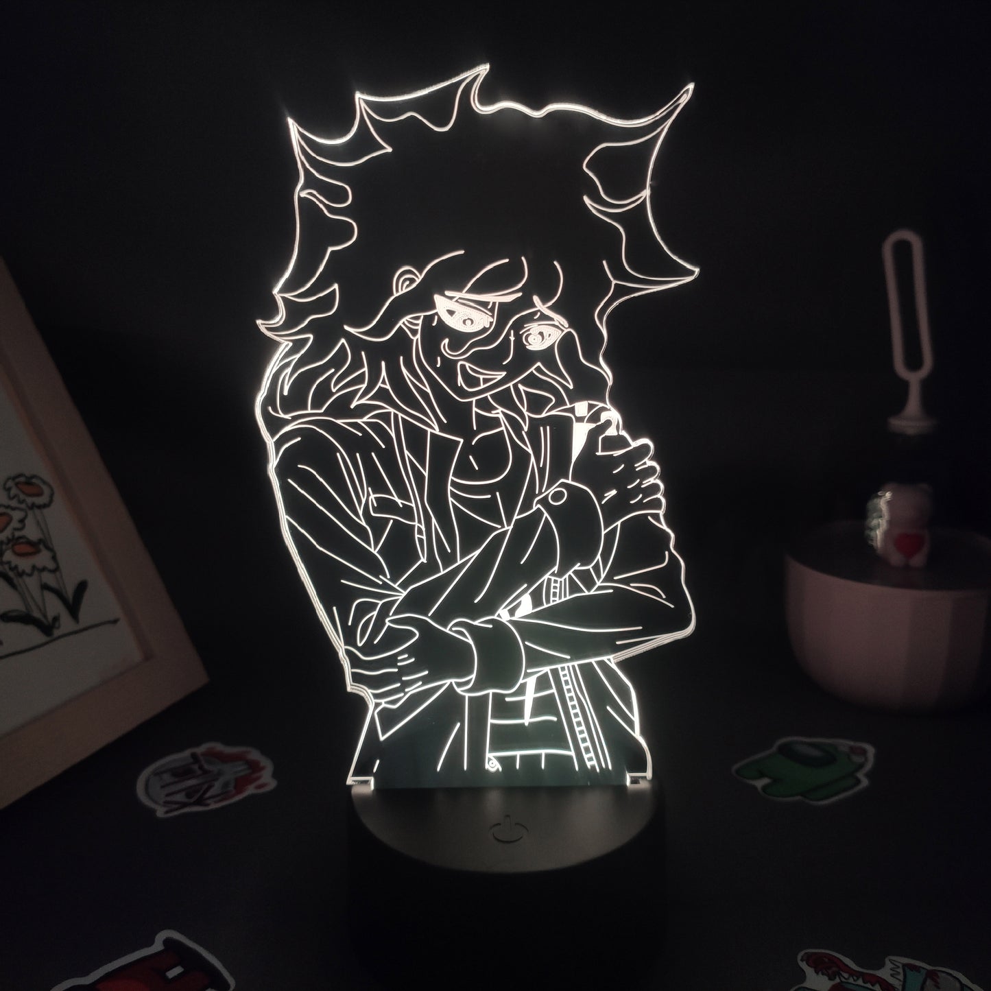 Lampe Led avec personnages du dessin animé.
