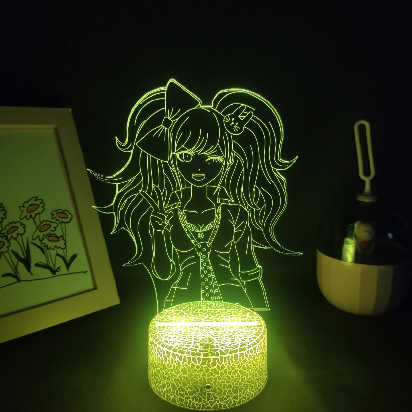 Lampe Led avec personnages du dessin animé.