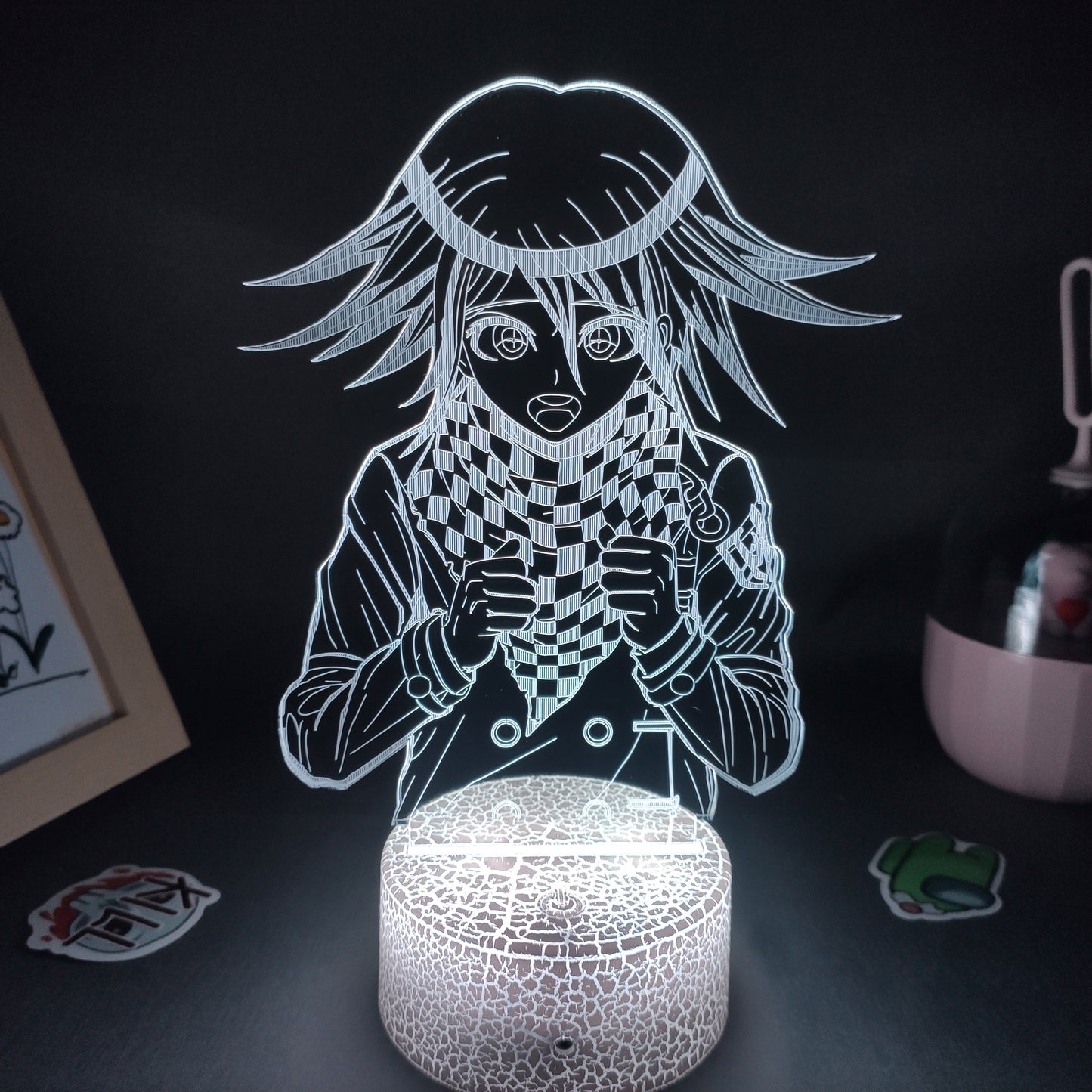 Lampe Led avec personnages du dessin animé.