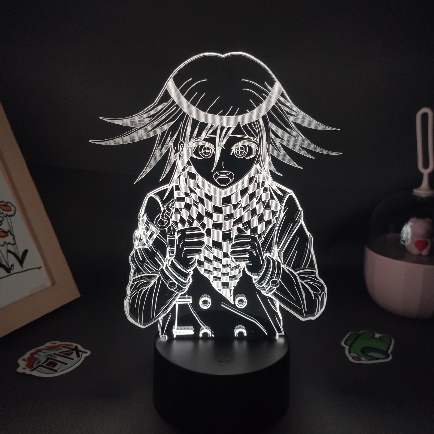 Lampe Led avec personnages du dessin animé.