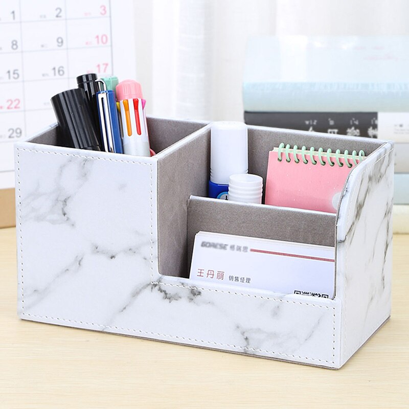 Organisateur de bureau en cuir.