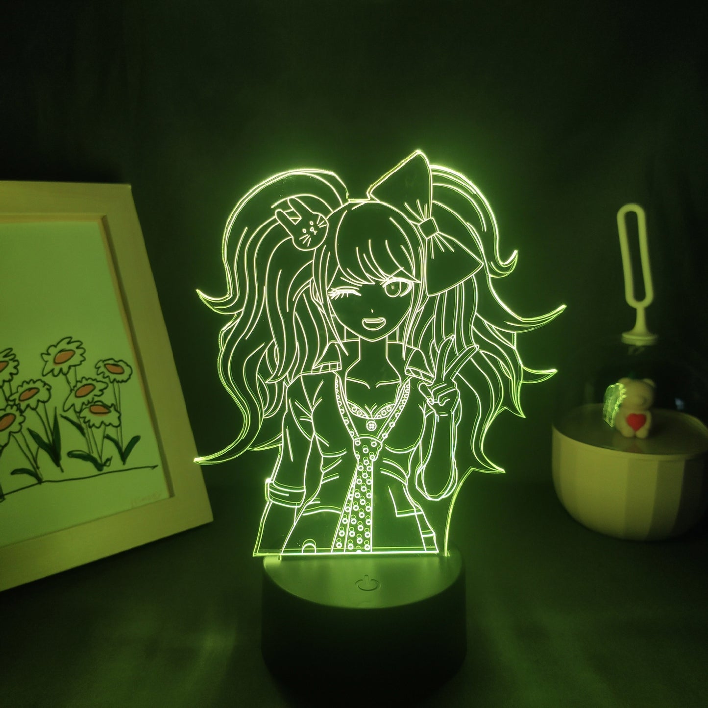Lampe Led avec personnages du dessin animé.